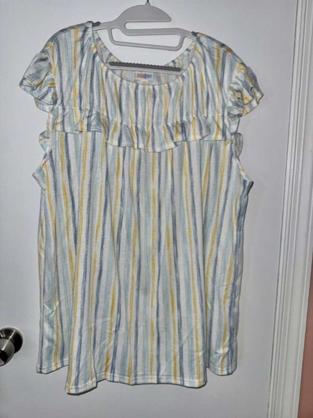 NWT LuLaRoe Stasha Top 3XL – Striped Ruffle Sleeve Blouse